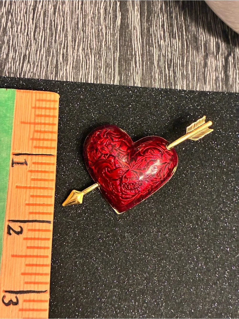 🏹 ❤️ Vintage Avon Hearts Afire Red Heart Arrow Brooch Pin